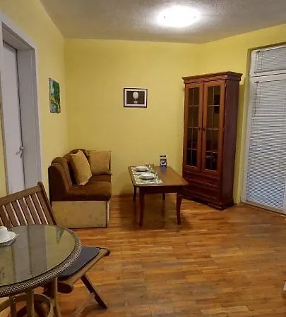 и за гости тасеви парк аязмо град загора Apartamento