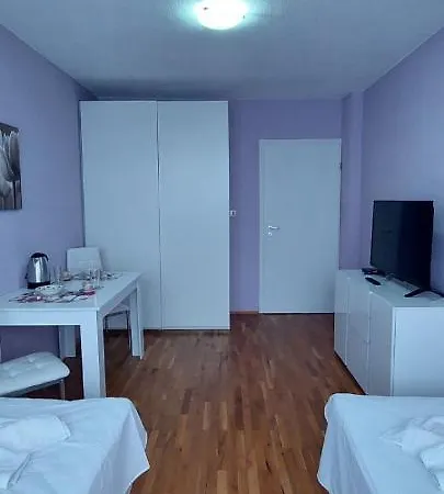 и за гости тасеви парк аязмо град загора * Stara Zagora