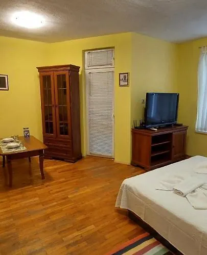 и за гости тасеви парк аязмо град загора * Stara Zagora