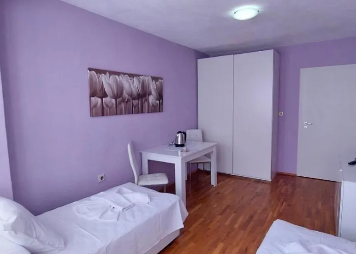 и за гости тасеви парк аязмо град загора Apartament *